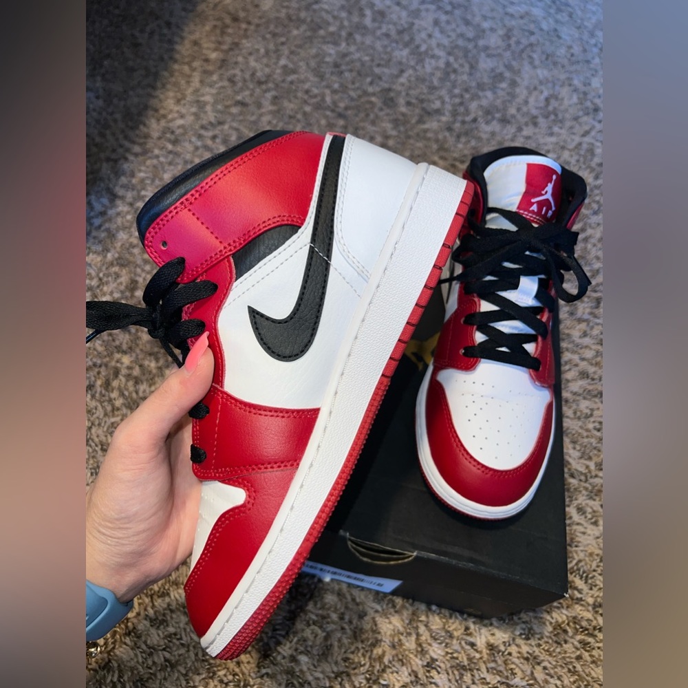 Jordan 1 Mid Chicago (GS)